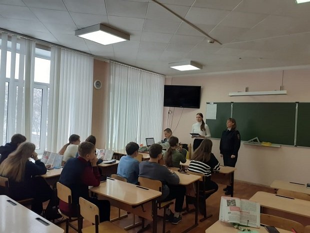 Полицейские Котовска приняли участие во Всероссийском дне правовой помощи детям